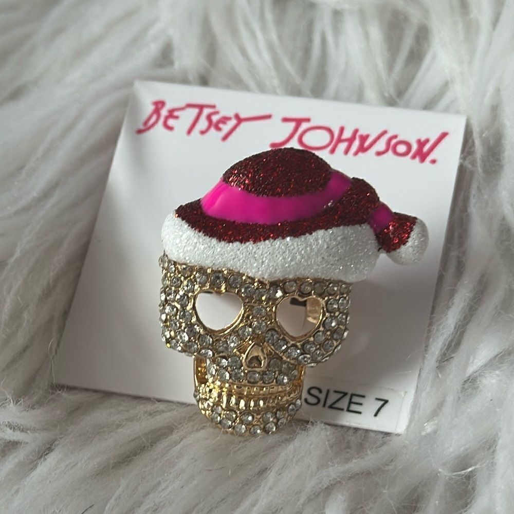Betsey johnson Santa skull Ring